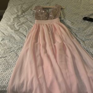 This is my 8th grade graduation dress,love this dress so much wish it still fit